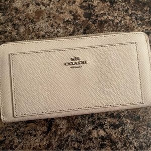 White coach wallet